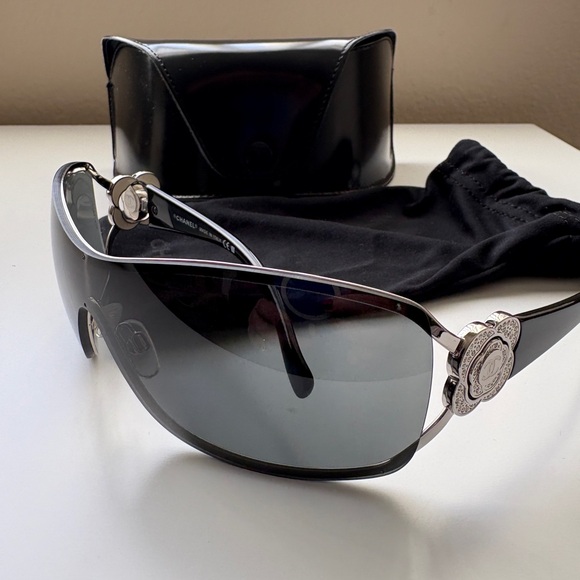 Chanel sunglasses 4164 Camelia flower, authentic - Picture 3 of 14